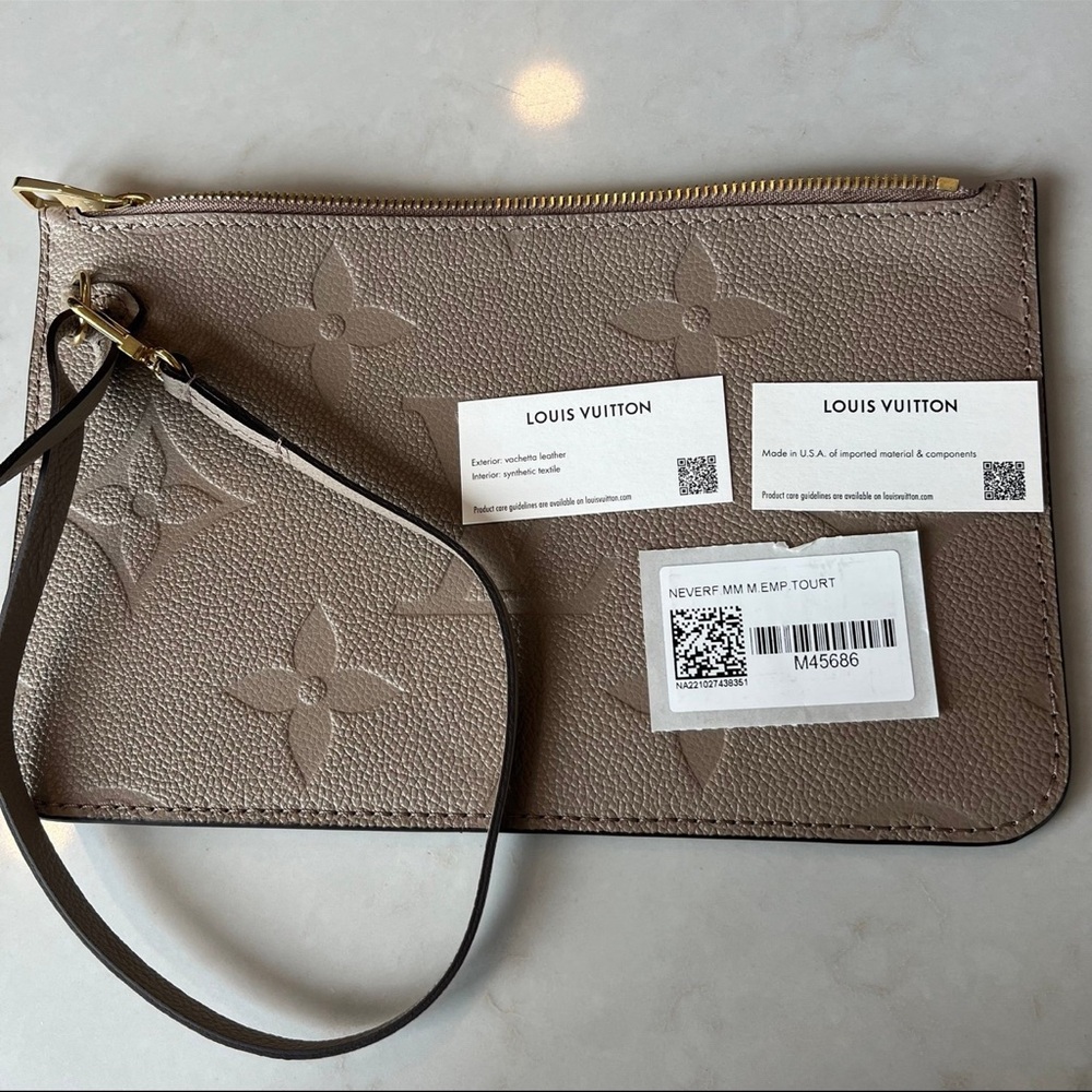 NWT Louis Vuitton Neverfull Emprainte Wristlet